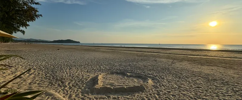 Kaw Kwang beach at low tide